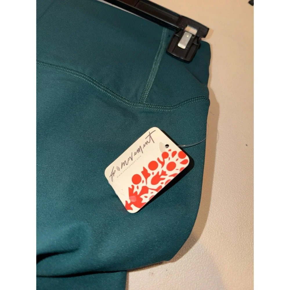 Free People Movement Never Better Biker Shorts. Size Large (NWTS) - Picture 6 of 7